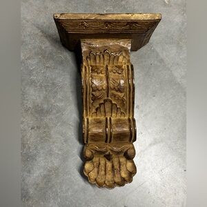 Corbel Acanthus Leaf Shelf